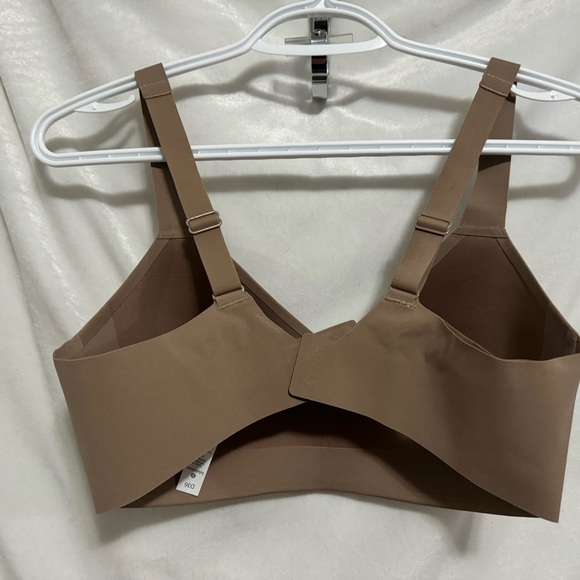 Lululemon hold true bra - Picture 3 of 3